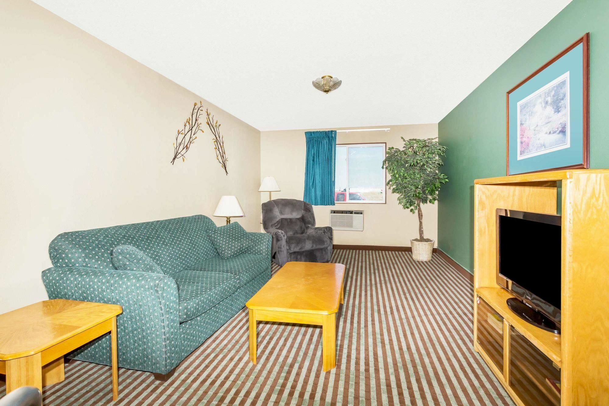 Super 8 By Wyndham